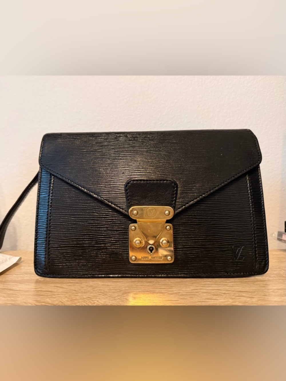 Louis Vuitton Sellier Dragonne Clutch *authentic*